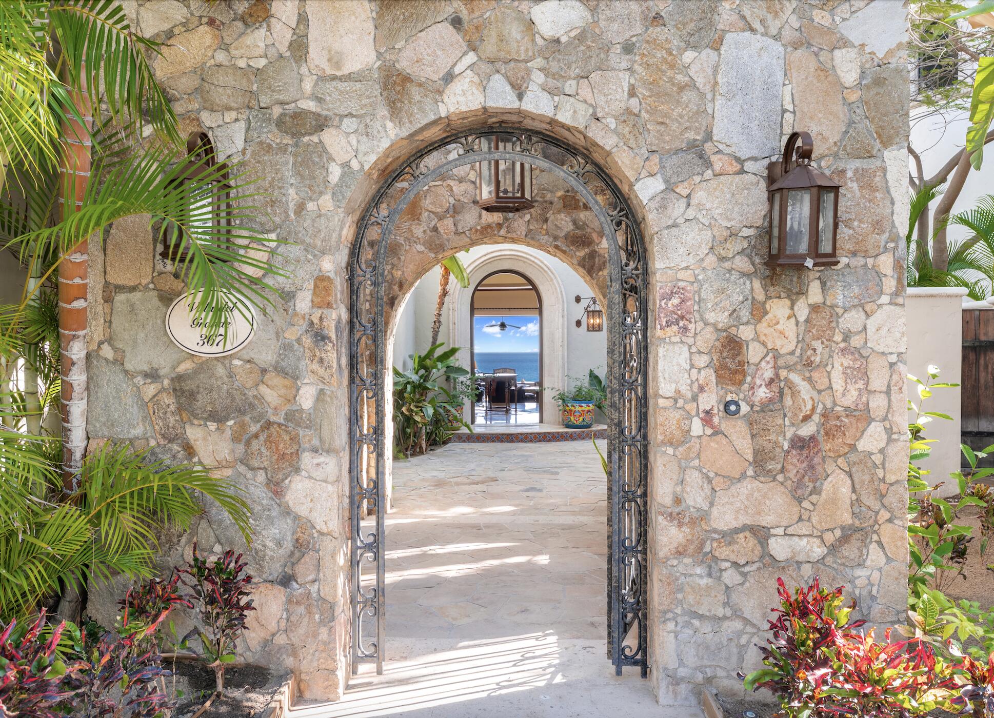 Los Cabos Luxury Migrino Experience unmatched coastal living in this stunning beachfront estate. The for sale