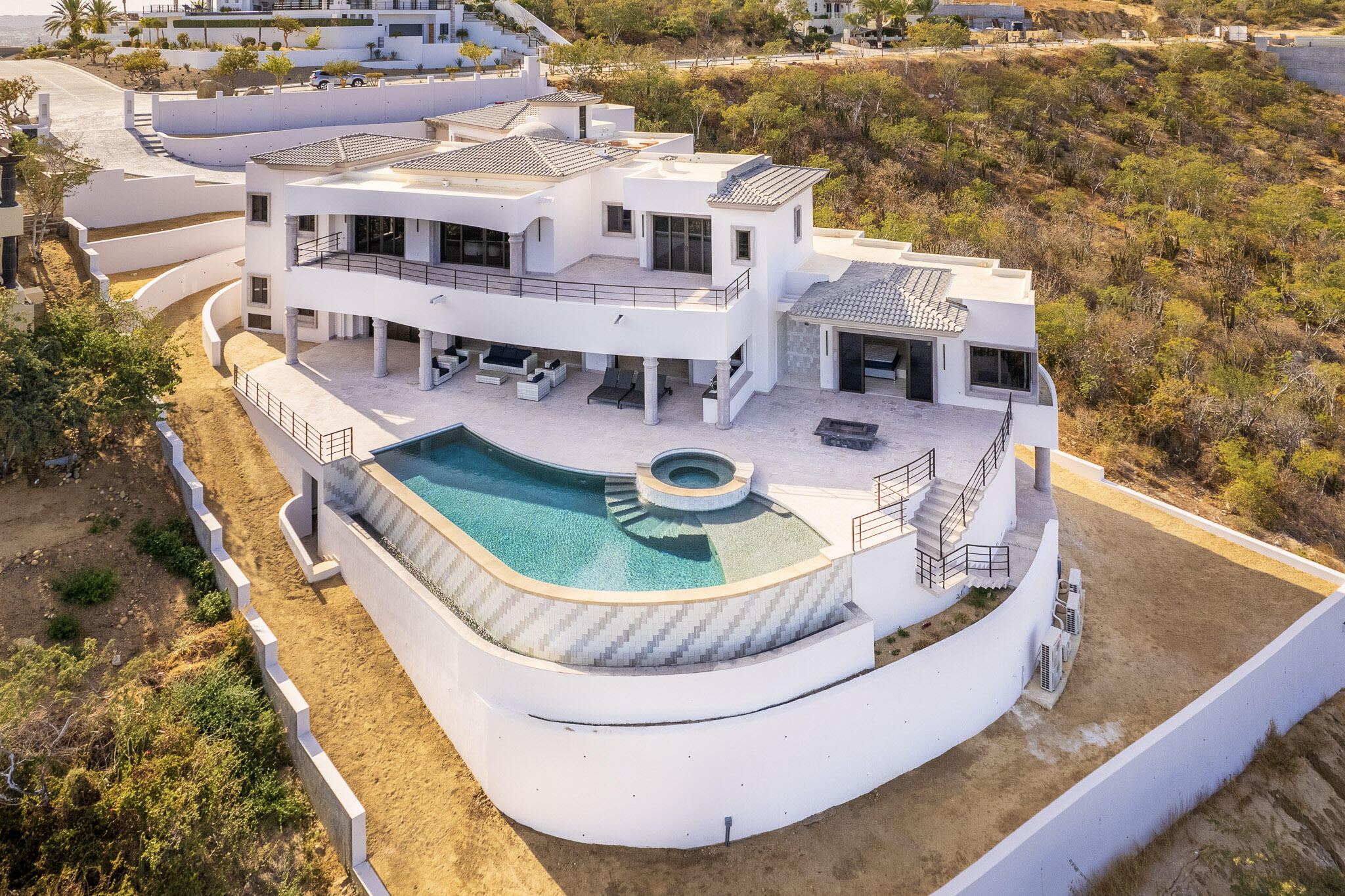 Los Cabos Luxury El Altillo Nestled in the prestigious community of El Altillo within Puerto Los Cabos, Casa Chill Out is a one-of-a-kind estate that offers an extraordinary combination of privacy, comfort, and spectacular ocean for sale