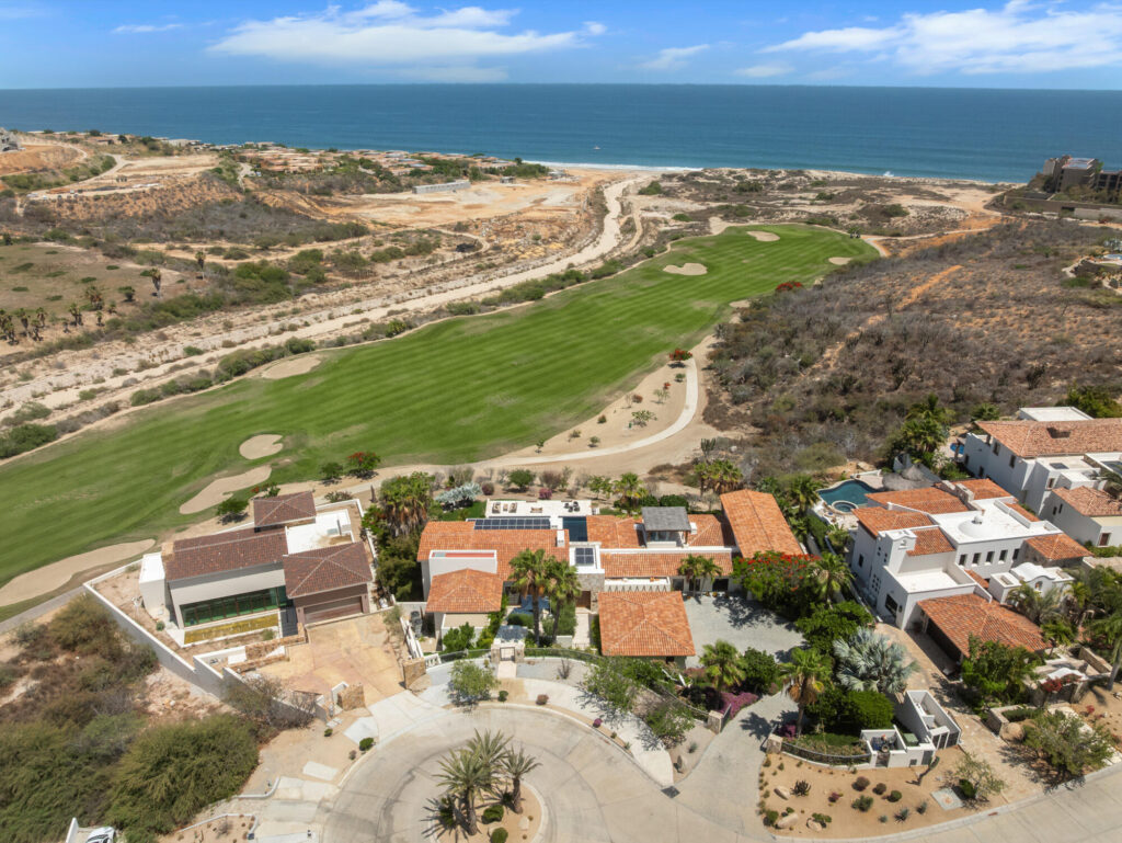 Los Cabos Luxury La Noria Stunning 7-Bedroom Estate with Private Casita - A True Gem!This beautifully designed 7 bedroom, 6 bath residence offers luxurious living with ample space for family, guests and entertaining. The property combines elegance, comfort and functionality in every detail. Perfectly positioned to capture breathtaking ocean – 94/95 La Noria, San Jose del Cabo, BS