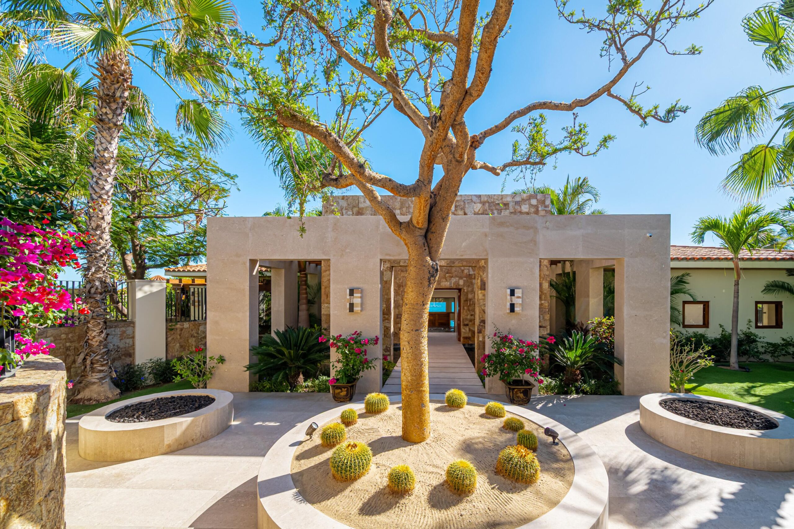 Los Cabos Luxury Fundadores Create a lifestyle full of family and friends in this Ocean for sale