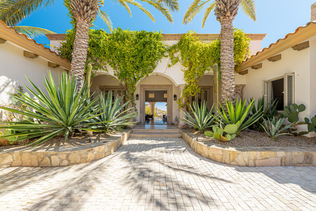 Los Cabos Luxury Palmilla Estates Nestled within the prestigious Palmilla community, this stunning 5-bedroom home offers the perfect blend of luxury and family-friendly comfort. Overlooking the pristine Arroyo 7 fairway of the renowned Palmilla golf course, the property boasts breathtaking ocean and golf course – Calle Los Altos, San Jose Corridor, BS