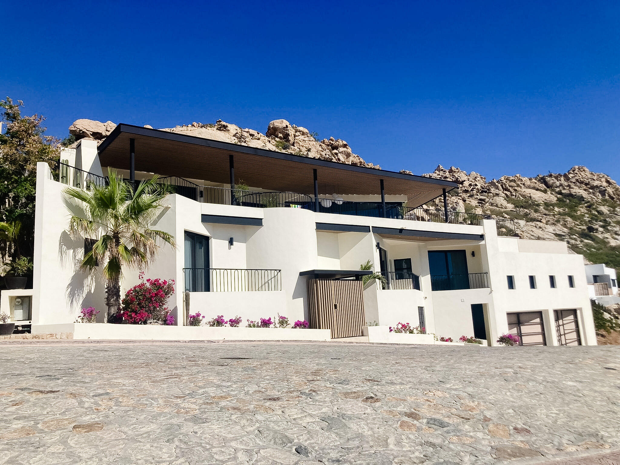 Los Cabos Luxury Pedregal Csl This unique 4-bedroom, 4.5-bathroom home offers breathtaking Pacific for sale