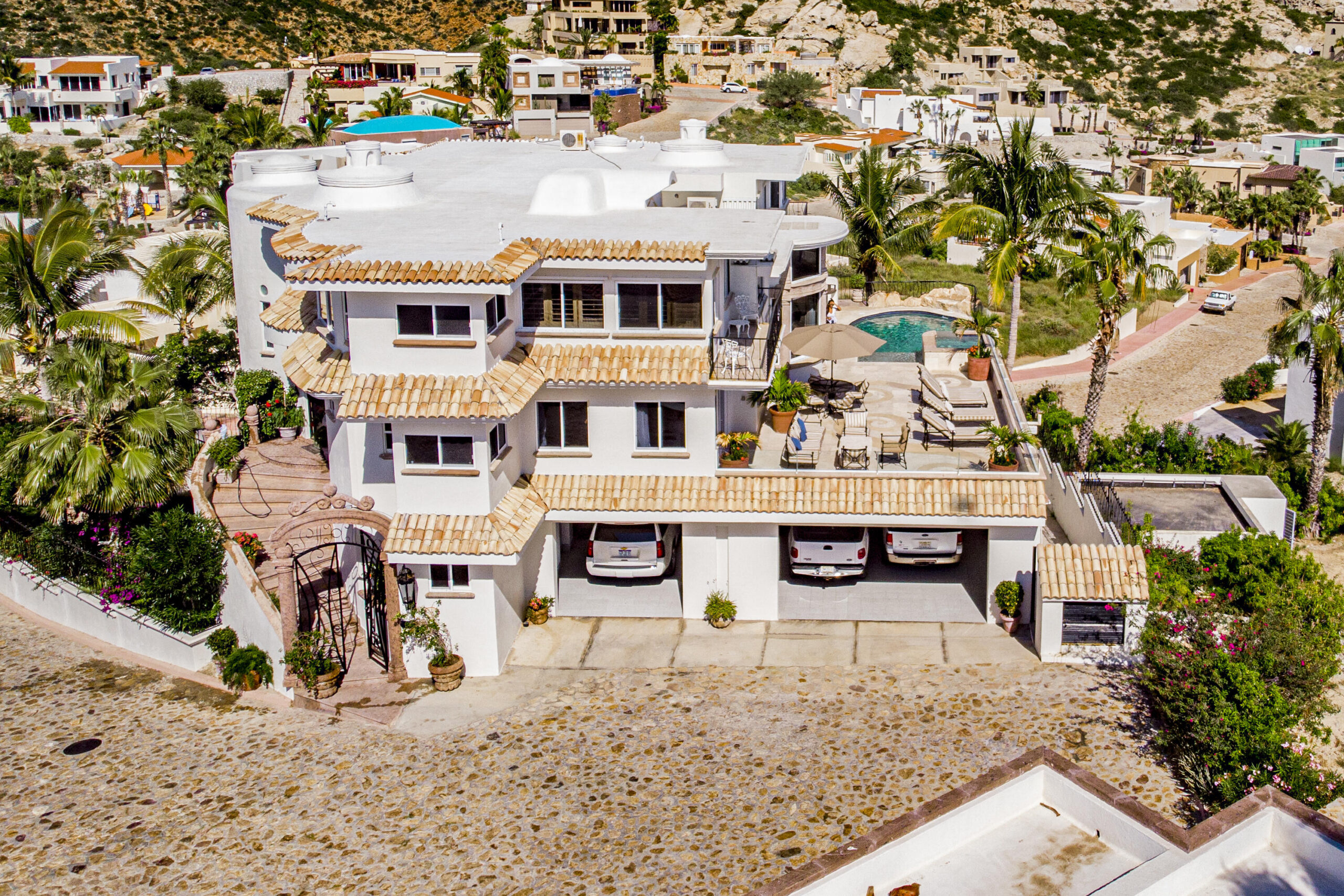 Los Cabos Luxury Pedregal Csl Outstanding investment opportunity with an exceptional rental history!This iconic Cabo residence is a true Pedregal classic—a gorgeous, custom, multi-level villa offering expansive spaces, luxurious finishes, and unforgettable Pacific Ocean for sale