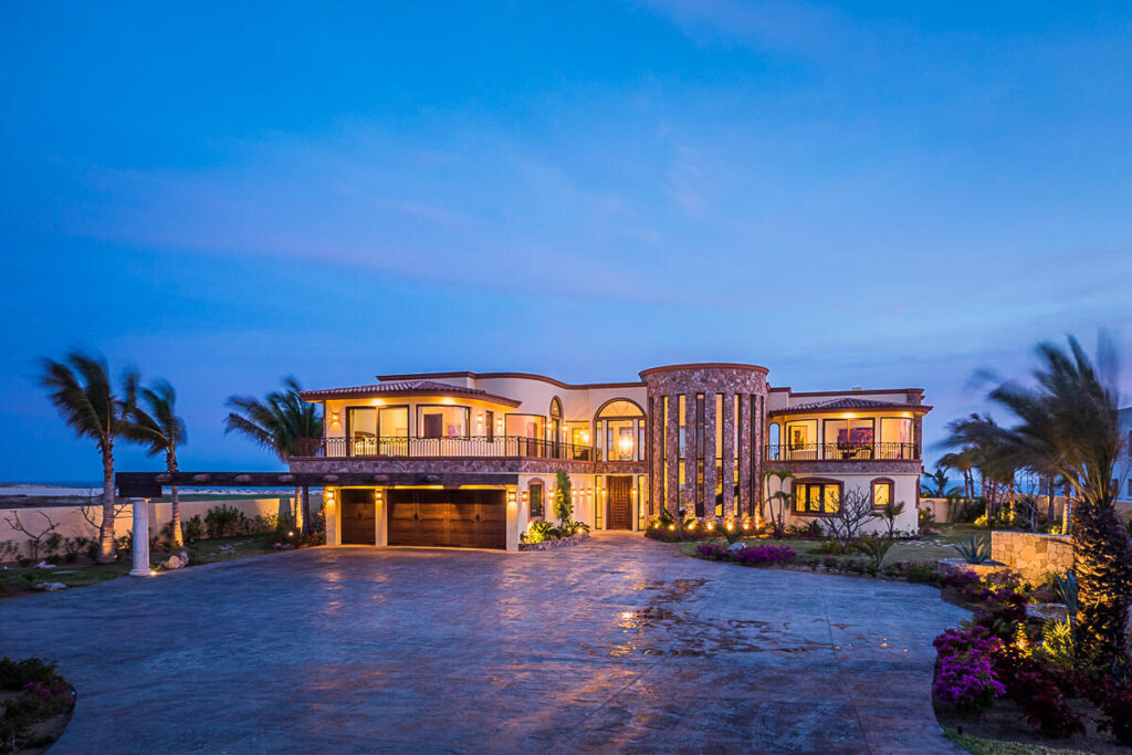Los Cabos Luxury La Canada Experience unparalleled luxury in this exquisite modern residence, located in the prestigious Club Campestre Golf Club community of Los Cabos, Mexico. Boasting 5,242.02 sq. ft. of thoughtfully designed living space, this home offers four spacious bedrooms, each with its own en-suite bathroom, and two additional half-bathrooms for added convenience. High ceilings create an open, airy ambiance, while modern stone finishes and fine custom carpentry enhance the home's sophisticated aesthetic.The fully equipped kitchen is a culinary masterpiece, featuring state-of-the-art appliances from Sub-Zero, Wolf, and Bertazzoni. For added functionality, an additional working kitchen is included, making this home ideal for entertaining. From the interior, breathtaking ocean and golf course – Diamante Beach Estate #38, Pacific, Pacific, BS