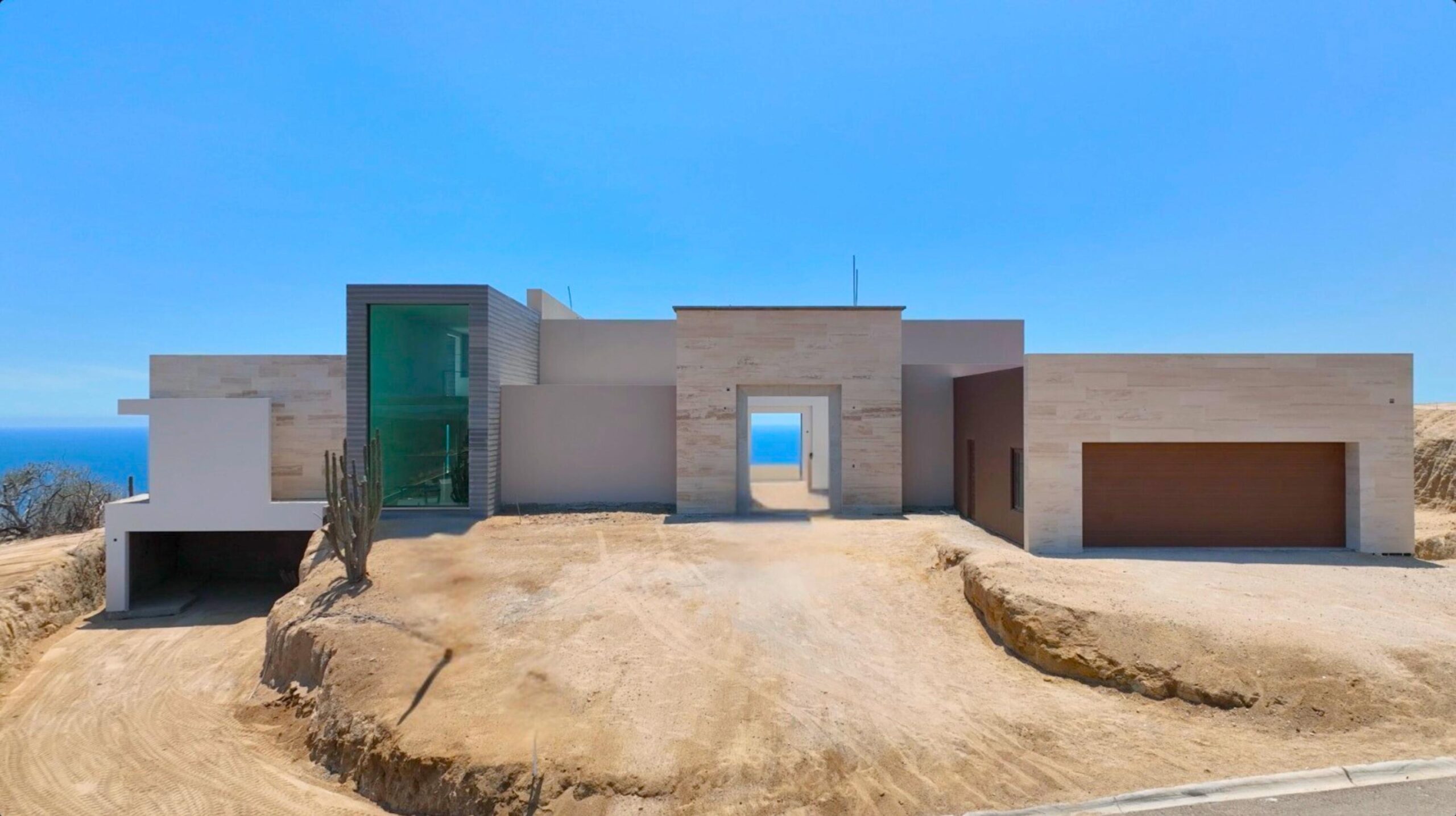 Los Cabos Luxury Rolling Hills **Casa Canuck** is a custom residence located at the highest point of **Rolling Hills, Pacific, Los Cabos**, offering exceptional privacy and **360-degree panoramic for sale