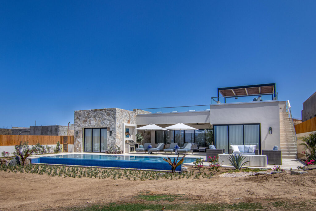 Los Cabos Luxury Las Terrazas Discover the opportunity to create your dream home in the prestigious Diamante Cabo San Lucas community. Complete and fully furnished, ready for immediate construction of your 4 bedroom Cabo dream home!. Collaborate with the skilled on-site Diamante construction team for a seamless build. As a valued homeowner, you'll gain access to Diamante's world-class amenities, including the luxurious dining experiences at Nobu and Izzy's, the lively Sports Bar, and The Woods. Stay active with a variety of recreational options like paddle boarding, tennis, pickleball, or our state-of-the-art fitness center. Embrace the lifestyle you deserve at Diamante. – Terrazas, Pacific, BS