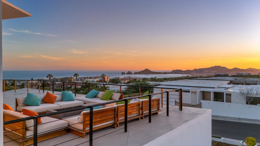 Los Cabos Luxury Section 10- El Parque Discover this exceptional new residence perfectly situated within the sought-after El Parque neighborhood of Querencia. Ideally located just a short walk from the clubhouse, this home offers the best of convenience and community living.Enjoy a large green space directly in front of the property, ideal for families with children or pets to play and explore. The setting captures beautiful golf course, mountain, and ocean – Villa 101 Arch View, Cabo Corridor, Cabo Corridor, BS