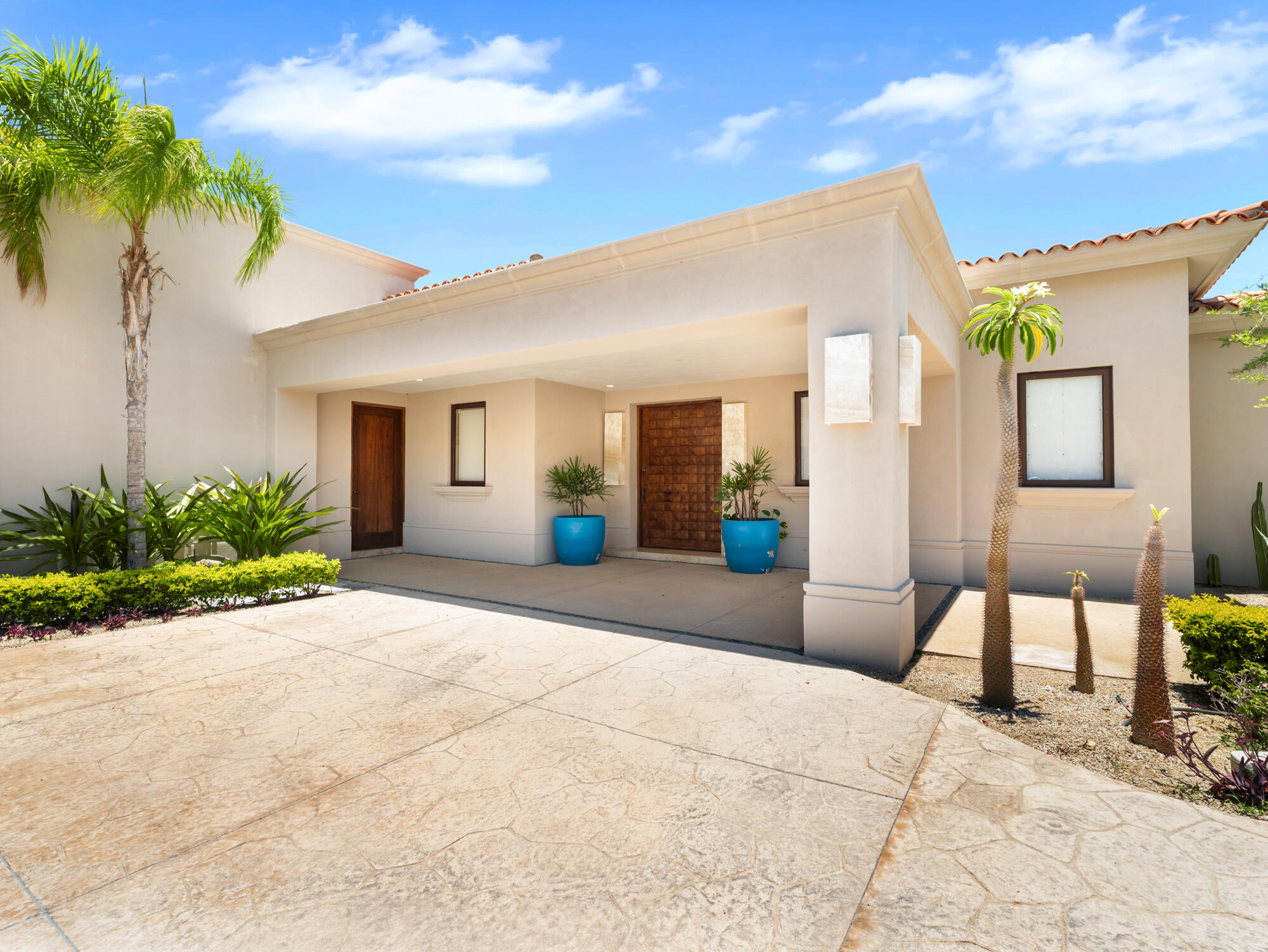 Los Cabos Luxury El Altillo Looking for a large villa furnished with Cool Cabo designer décor, huge pool and deck with great – 69, Villa Cochimi, San Jose del Cabo, San Jose del Cabo, BS