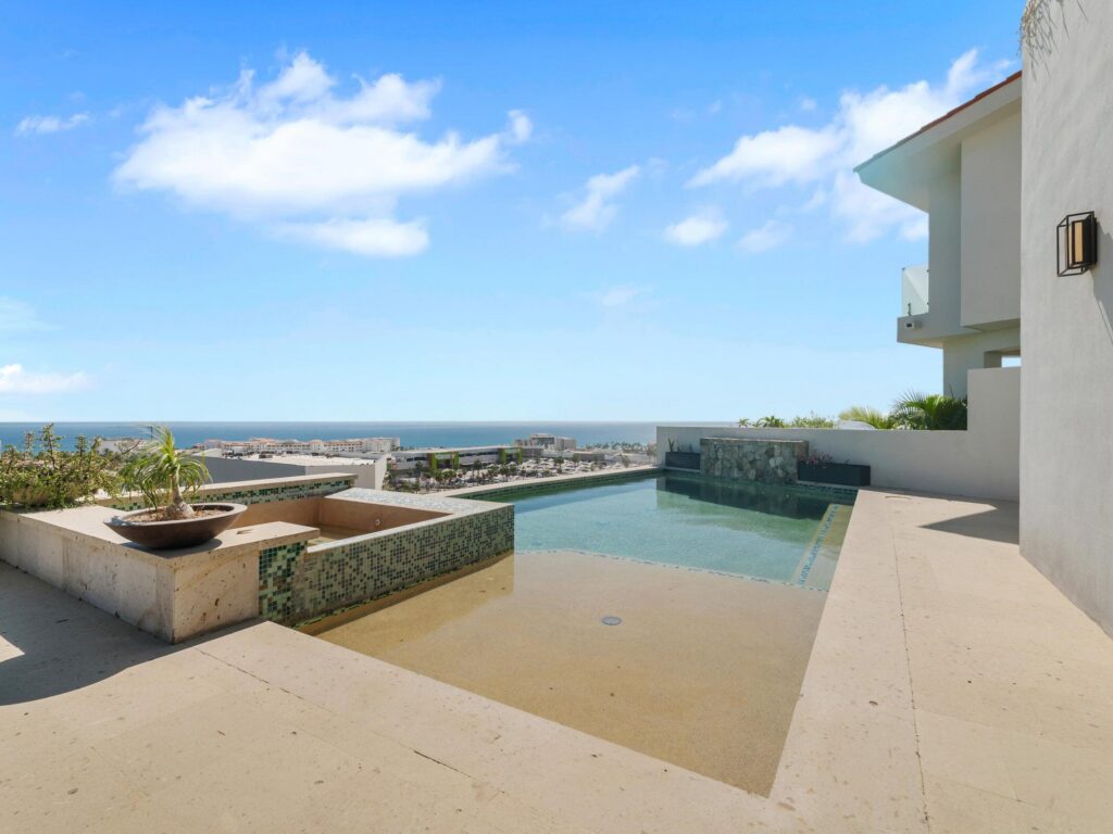 Los Cabos Luxury La Cima Set at the highest point of La Cima in the prestigious gated community of Club Campestre, this 5-bedroom, 3.5-bath residence enjoys spectacular – Callejon del Pueblo, Cabo San Lucas, BS